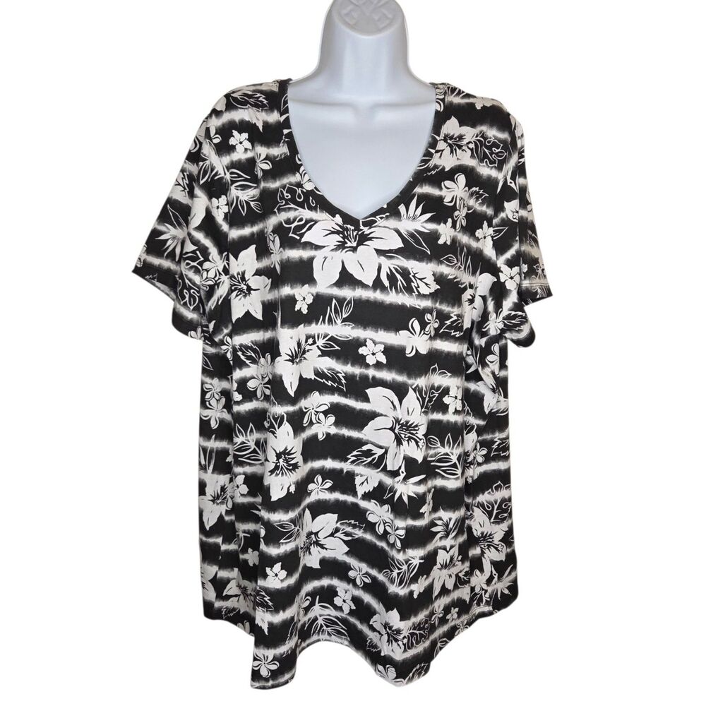 NWOT Woman Within Black White Floral Tie Dye V-Neck Short Sleeve Tee Size 1X